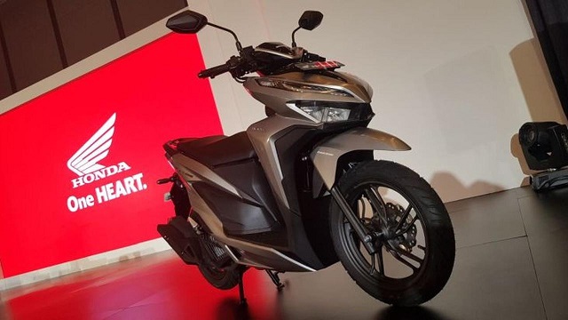 contoh branding produk honda vario